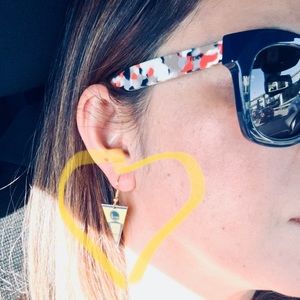 Meet your Posher, Joy